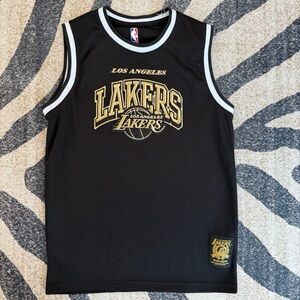 Boys Youth 14-16 Lakers Jersey Black Gold NWOT NBA